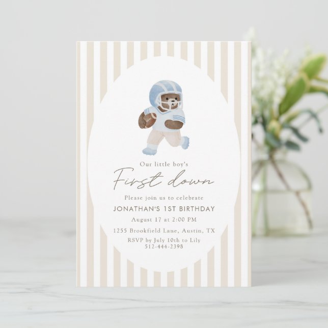 Convite Blue Teddy bear First Down Football First Birthday (Em pé/Frente)
