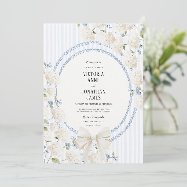 Convite Blue White Hydrangea Stripe Vintage Wedding (Em pé/Frente)