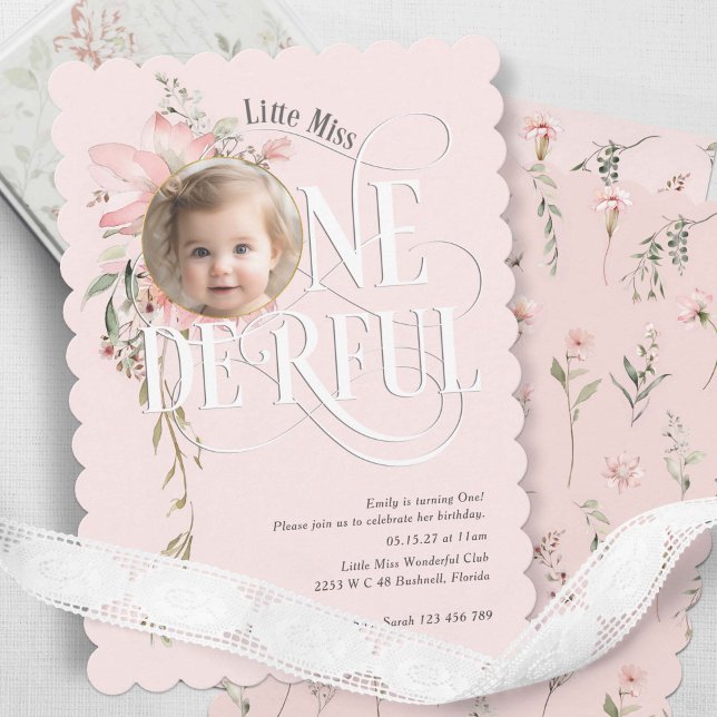 Convite Blush Pink Wildflower Pequena Miss Onelinda fotogr (Pink, Little Miss Onederland, Watercolor Wildflower, Girl 1st birthday photo invitation.)