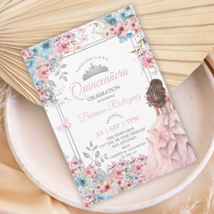 Convite Blush Rosa e Floral de Prata Azul Quinceañera