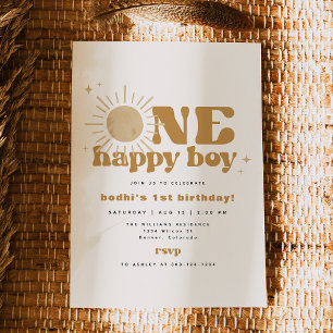 Convite BoDHI Um Feliz Rapaz Primeiro Viajar Em Torno Do S