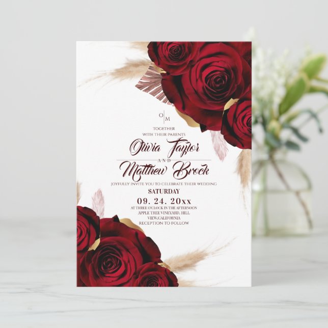 Convite  Boho Burgundy Roses Pampas Grass Wedding (Em pé/Frente)