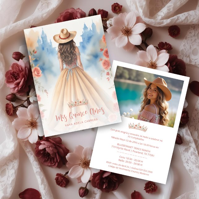 Convite Boho Cowgirl Charming Quinceañera with Hat  (Boho Cowgirl Charming Quinceañera with Hat Invitation Cards in Spanish with Back Custom Photo.)