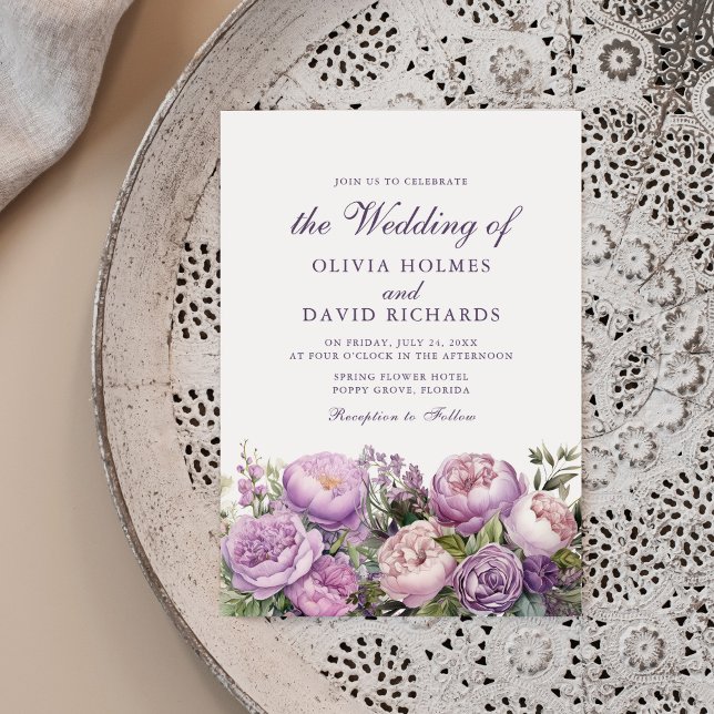 Convite Boho Lilac Peonies Casamento (Boho Lilac Peonies Wedding Invitation on a beautiful neutral boho plate.)