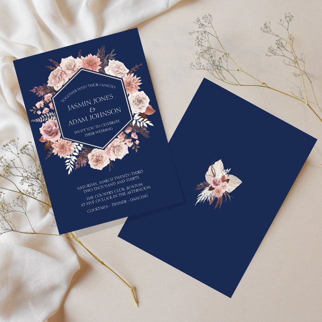 Convite Boho Marinho Azul, Cor-de-rosa, Casamento Floral (Boho Navy Blue Pink Floral Wreath Wedding Invitation)