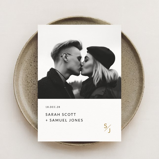 Convite Boho Minimal Negro e Dourado Casamento Monograma B (Criador carregado)