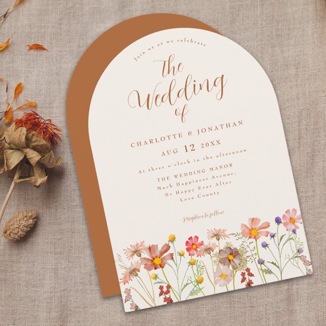 Convite Boho Outono Terracota Casamento com Flores Silvest (Boho fall Wildflower arch terracotta burnt orange Wedding invitation with elegant script)