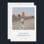 Convite Boho Photo Sweet 16th Birthday, minimalista modern<br><div class="desc">Este adorável convite de aniversário do 16º aniversário apresenta um design minimalista limpo com sotaques de caligrafia moderna e é perfeito para carregar uma foto da pessoa de aniversário! Edite facilmente a maioria dos textos para corresponder ao seu evento! As cores de texto e de fundo são totalmente editáveis —>...</div>