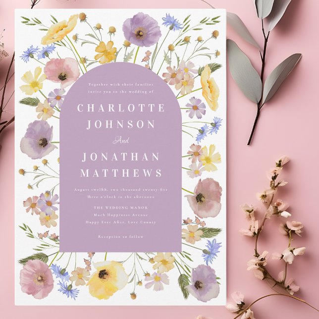 Convite Boho Wildflower Arch Spring Weditation (Boho chic wildflower spring wedding invitation with purple pink yellow watercolor florals)