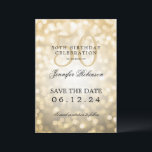 Convite Bokeh 50th Birthday Dourado Guarde a Data com Deta<br><div class="desc">Design de "50ª Festa de aniversário" elegante com Dourado Bokeh e nome personalizado   texto de detalhes. Fácil de usar e fácil de personalizar. Faça o pedido hoje!</div>