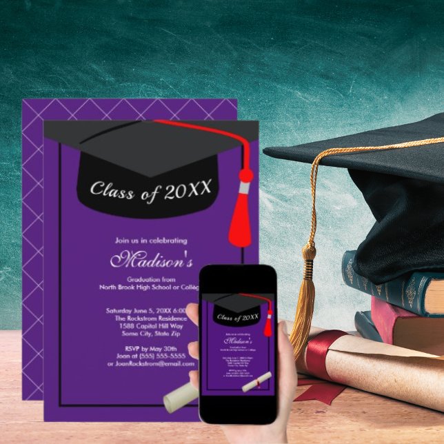 Convite Boné Negro Diploma Festa de formatura Roxo Moderna (Black Cap Diploma Modern Purple Graduation Party Invitation)