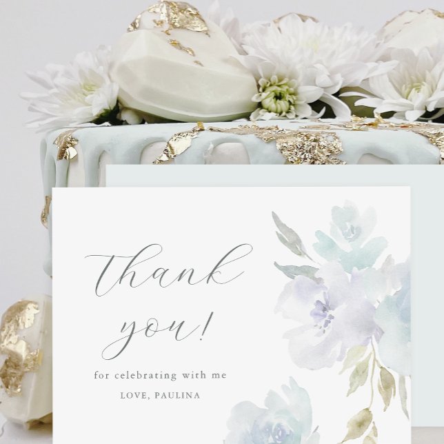 Convite Bonito Aniversário Azul Quinceañera Obrigado (This pretty quinceanera thank you card includes pastel watercolor flowers and elegant calligraphy)