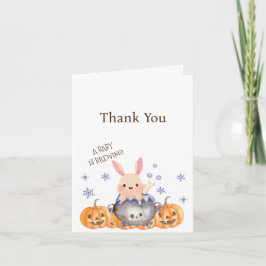 Convite Bonito Halloween Cauldron Baby está criando Chá