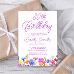 Convite Bonito Roxo, aniversário de 30 anos Adulto de Flor<br><div class="desc">Uma bonito borda de flor silvestre enfeita o fundo deste convite para aniversário de 30 anos adulto. Flores roxas, azuis, amarelas e alaranjadas criam um design colorido e feliz para celebrar esse aniversário marco. A caligrafia roxa moderna e simples acrescenta um toque de tendência para mantê-la fresca. O fluxo de...</div>