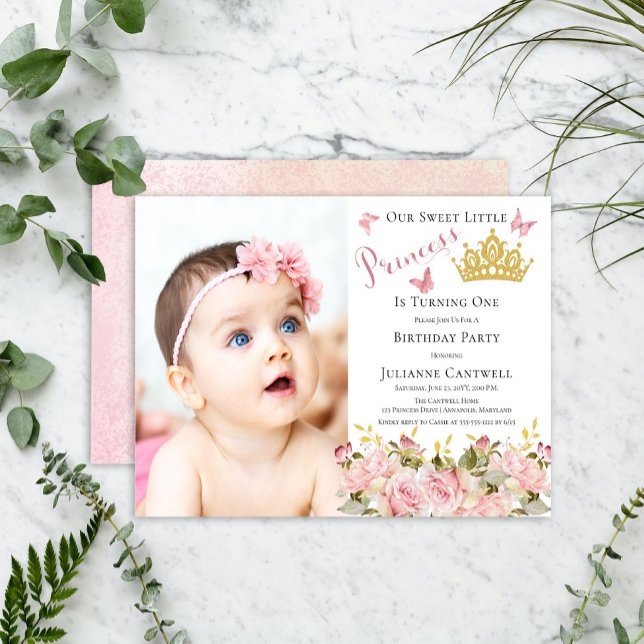 Convite Borboletas Floral Princesa primeiro aniversario Fo (Butterflies | Gold Glitter Crown | Pink Rose Floral "Princess" Girl 1st Birthday Party Invitation)