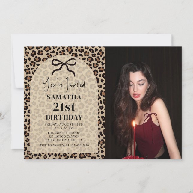 Convite Bow Leopard Cheetah Birthday Photo Invitation (Frente)