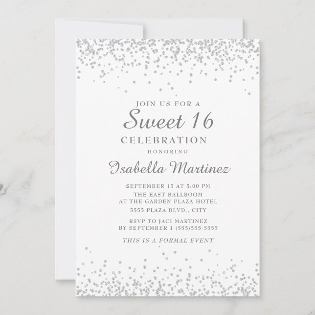 Convite Branco Elegante com Brilho Prateado Sweet 16 (Frente)