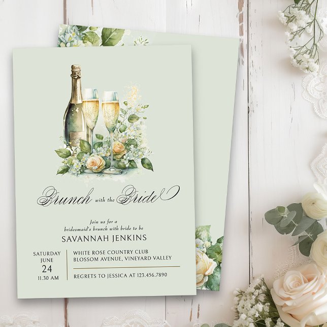 Convite Bridesmaid Brunch com o Floral do Champanhe Bride (Brunch with the Bride floral champagne bridesmaid's brunch invitation on light sage green)