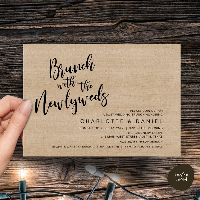 Convite Brunch com recém-casados, Elopemento de Casamento (Brunch with the newlyweds, Post Wedding Elopement Invitation Card PDF Cottage Brown Wood Background)