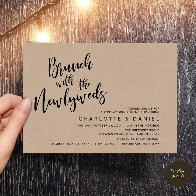 Convite Brunch com recém-casados, Elopemento de Casamento (Brunch with the newlyweds, Post Wedding Elopement Invitation Card PDF Cottage Brown Wood Background)