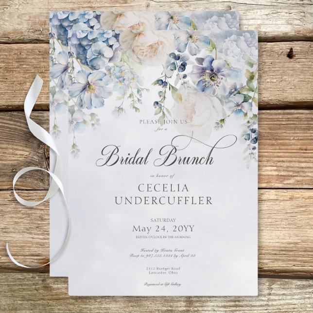 Convite Brunch Floral Moderno Floral Azul e Branco (Blue & White Floral Modern Bridal Brunch Invitation)