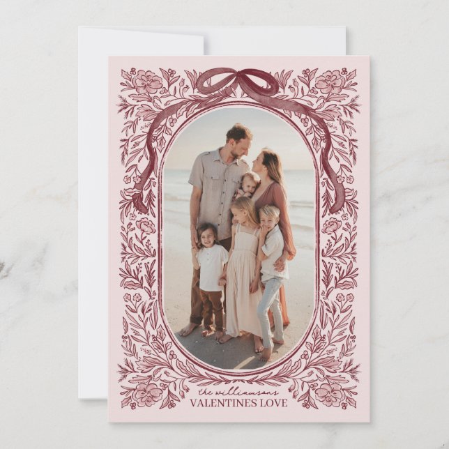 Convite Burgundy and Mauve Floral & Bow Holiday Photo Card (Frente)