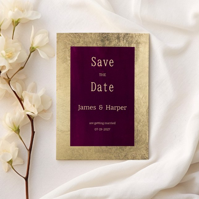 Convite Burgundy de ouro geométrico elegante Guarde a Data (Elegant geometric gold burgundy Save the Date)