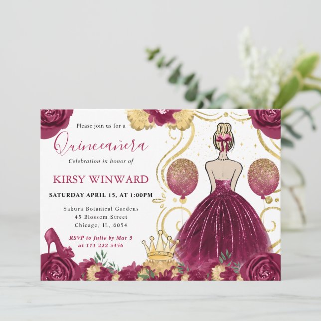 Convite Burgundy Dress Blona Hair Princess Quinceanera (Em pé/Frente)
