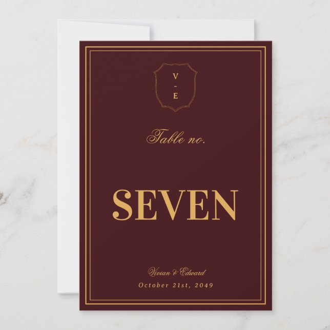 Convite Burgundy Gold Crest Monogram Wedding Table Number (Frente)