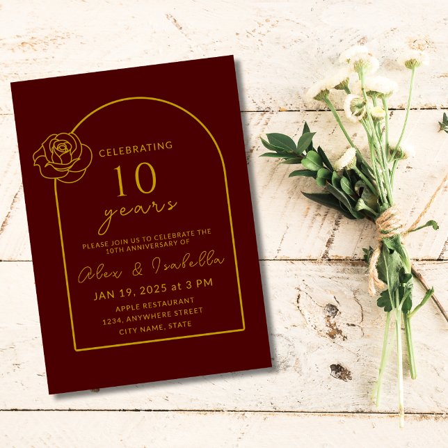 Convite Burgundy moderno e Dourado 10º Aniversário de Casa (Modern burgundy and gold 10th year wedding anniversary invitation for party invite)