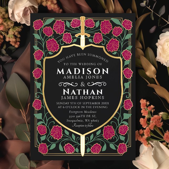 Convite Burgundy Sword Shield Fantasy Monograma Casamento (Criador carregado)