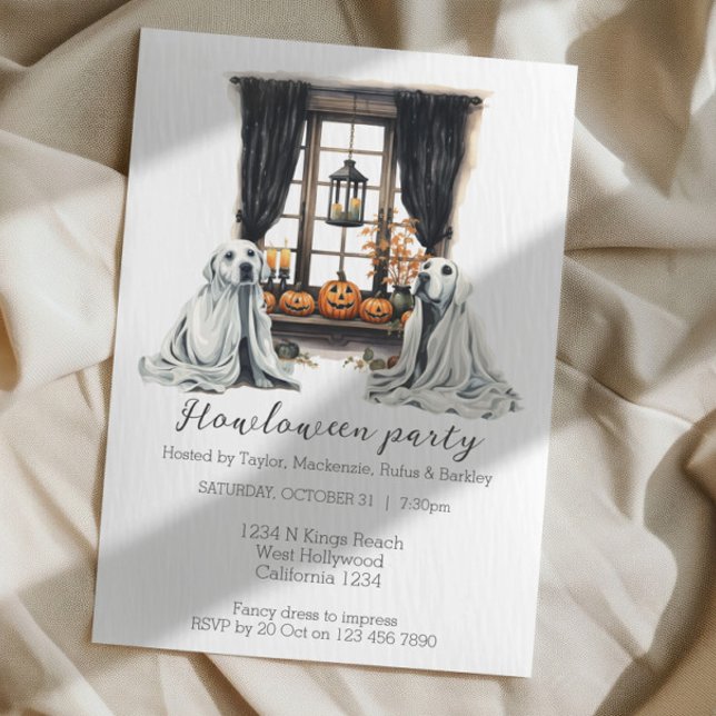 Convite Cachorros de Halloween Fizeram festa de boas-vinda (Halloween Dogs Themed Party Howloween Fun Invitations from Ricaso. Two dogs Halloween party.)