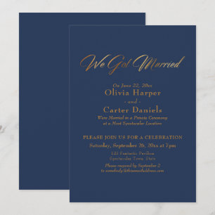 Convite Caligrafia Dourada Elegante em Azul Marinho Nós Fo