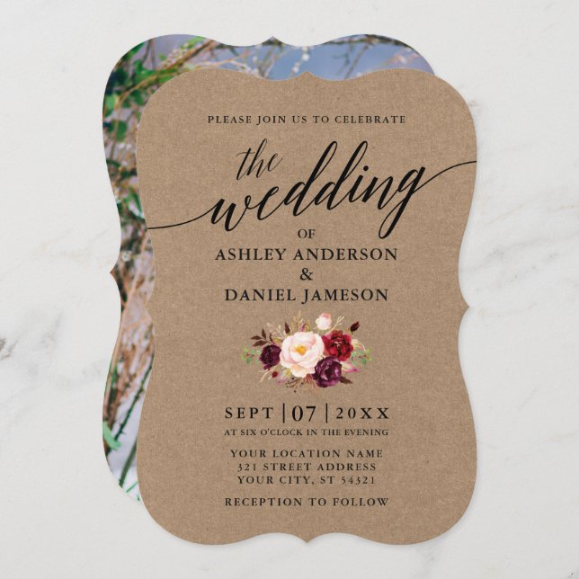 Convite Calliografia Burgundy Foto Floral Kraft Casamento (Frente/Verso)