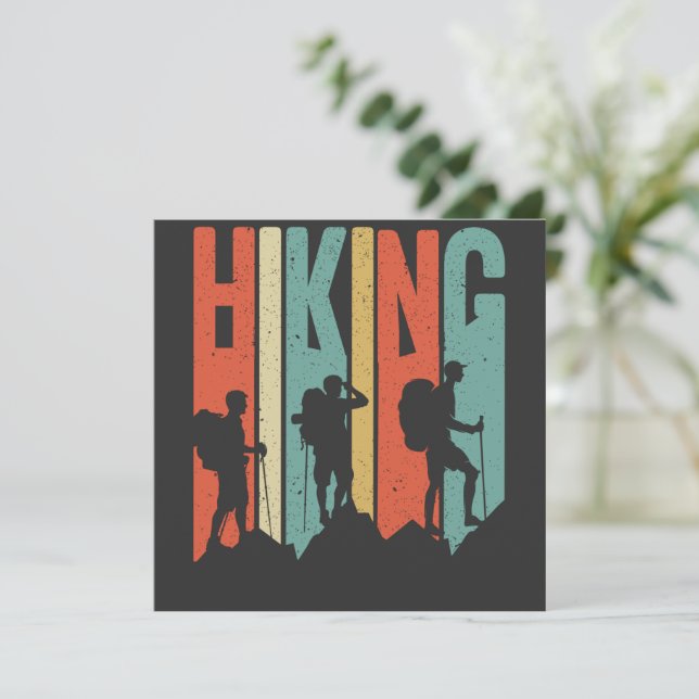 Convite Caminhando Com A Camisa De Aventura Prevista, Cami (Em pé/Frente)