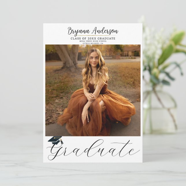 Convite Capa de Formatura de Foto Tendência de Graduado Mo (Em pé/Frente)