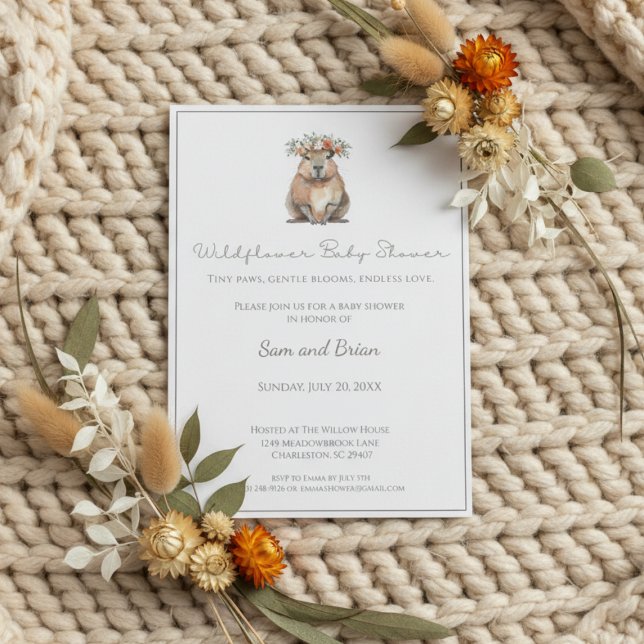 Convite Capybara Baby Shower • Wildflower Boho (Boho baby shower invitation with watercolor capybara and floral crown on cream knitted blanket)