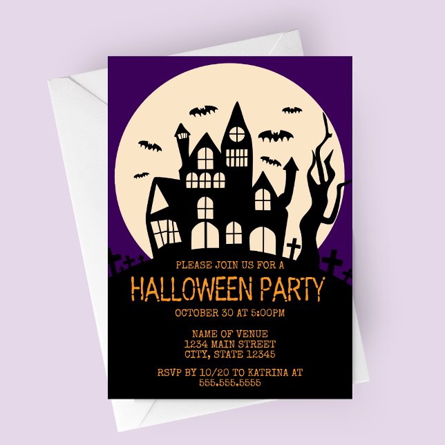 Convite Casa assombrada no Halloween (Haunted House on a Hill with Purple Sky Halloween Party Invitation)