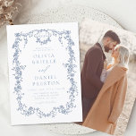 Convite Casamento Azul de Foto em Francês Vitoriano Vintag<br><div class="desc">Traga seus convidados para uma era de elegância e romance com nosso Convite de Casamento Floral Azul Vitoriano Vintage. Inspirado pela opulência da era vitoriana e adornado com delicados florais azuis franceses, esse convite expele sofisticação do eterno. Feita com muita atenção aos detalhes, a intrincada design floral e a tipografia...</div>