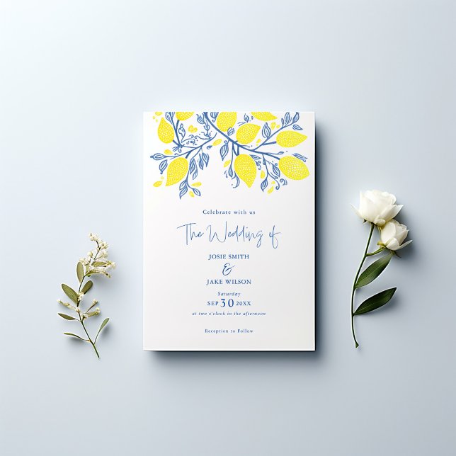 Convite Casamento bonito com as vinhas de limão azul-clara (Lemon branch illustration, vibrant yellow lemons and delicate blue leaves wedding invitation.)