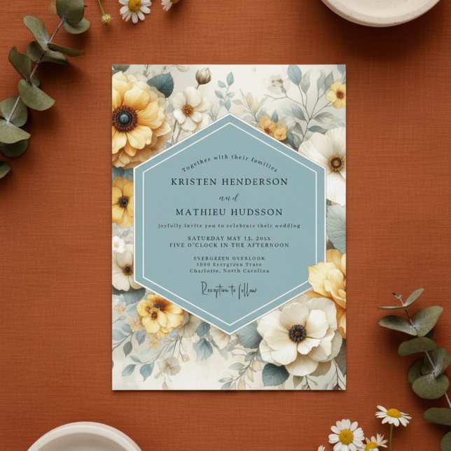 Convite Casamento Caprichoso de Florais Amarelo Pálido (Criador carregado)