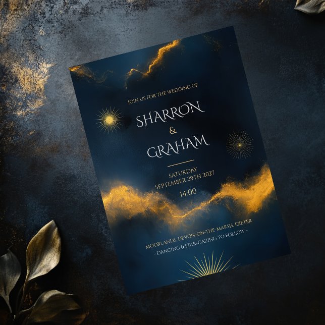 Convite Casamento Celestial - Noite Estrelada de Azul Meia (Celebrate your love story with a wedding invitation that captures the magic of the universe. )