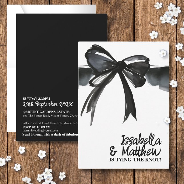 Convite Casamento Chic com Fita de Casando Branco Negro (Black White Bow Tying The Knot Ribbon Chic Wedding Invitation watercolor script modern elegant bold)