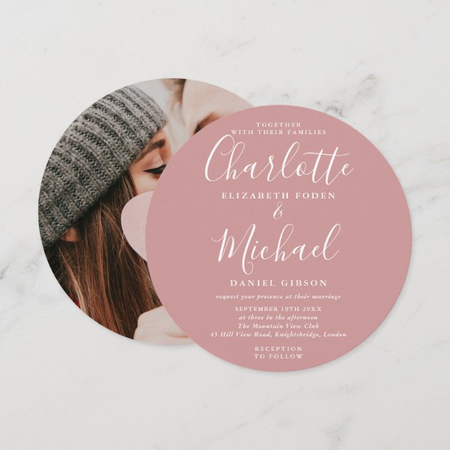 Convite Casamento Circular de Foto com Elegante Letra Rosa (Frente/Verso)