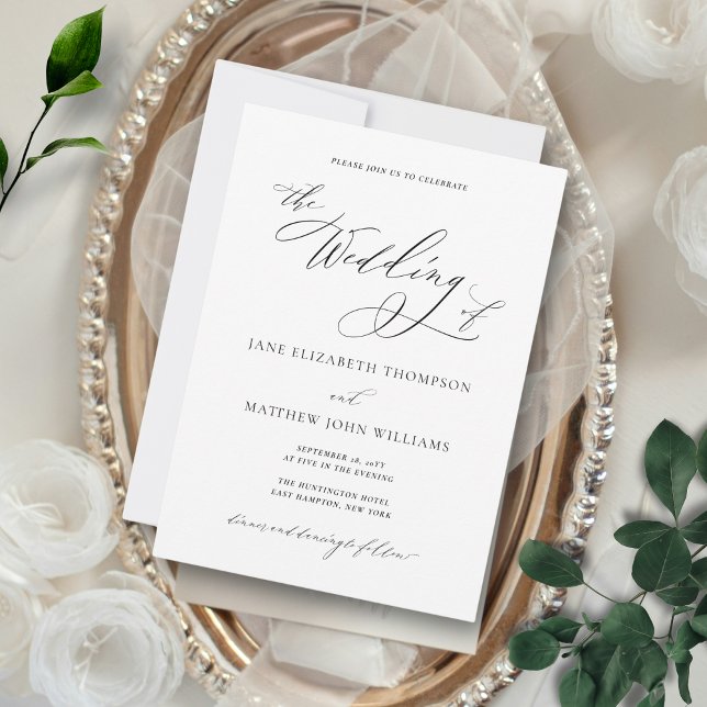 Convite Casamento Clássico Branco e Negro Elegante Simples (This wedding invitation features a romantic calligraphy script font for a fine art wedding look.)