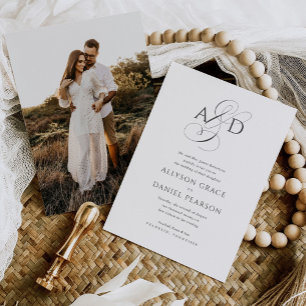 Convite Casamento Clássico de Foto do Monograma do Script 