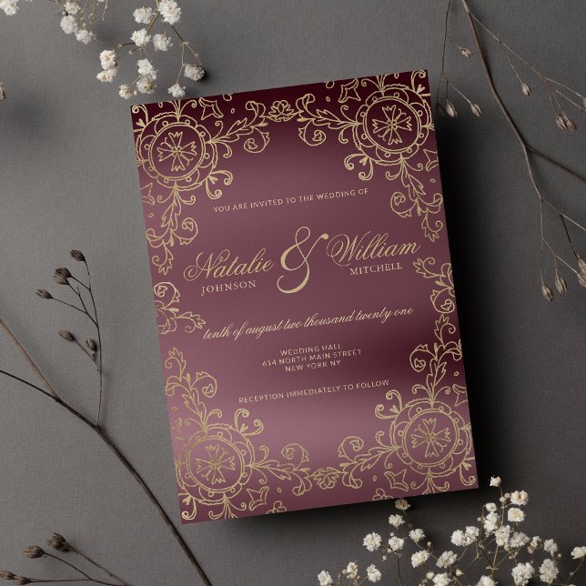 Convite Casamento clássico de ornamento floral de ouro bur (Classic burgundy gold floral ornament wedding)