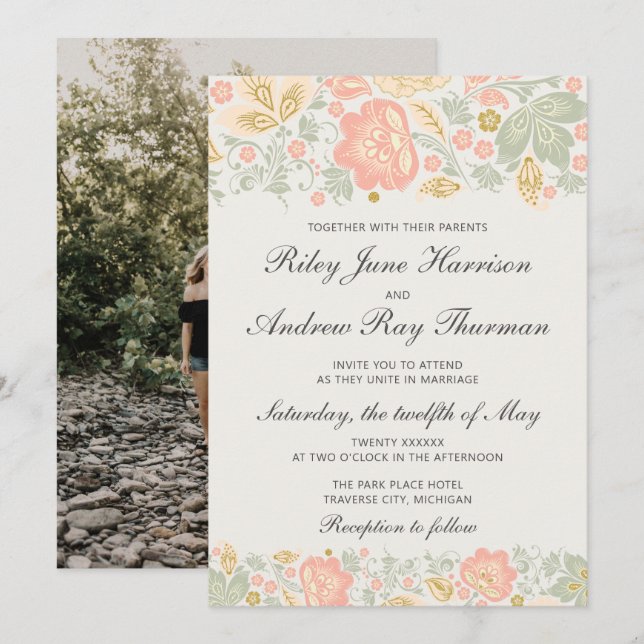 Convite Casamento Clássico de Pêssego de Elegância Floral (Frente/Verso)