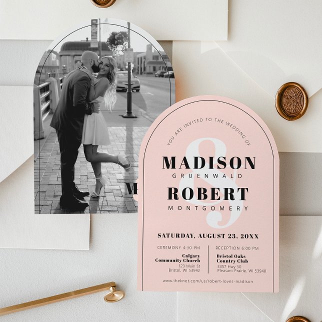 Convite Casamento com Ampersand Fotográfico Preto e Branco (Beautiful modern black and White photo ampersand simple elegant blush pink arch wedding invitation)