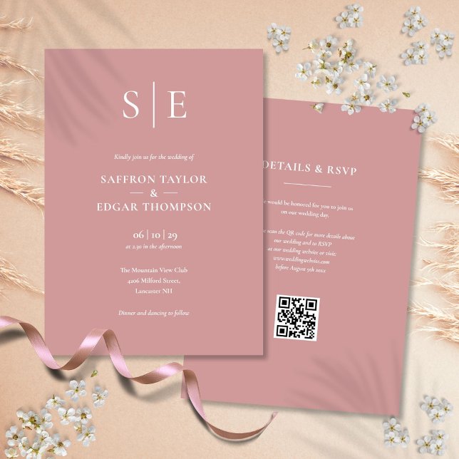 Convite Casamento com Código QR de Rosa Dusty Monograma (Monogram Dusty Rose QR Code Wedding Invitation)